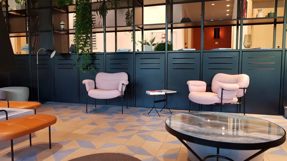 Geometric lounge